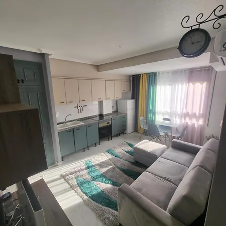 Apartments, 50 Meters From Playa Del Cura Torrevieja