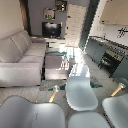 Apartments, 50 Meters From Playa Del Cura * Torrevieja