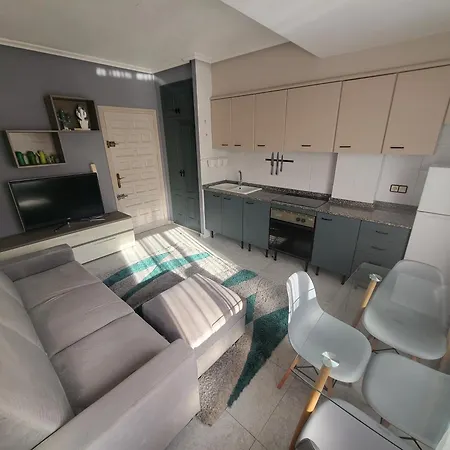 Apartments, 50 Meters From Playa Del Cura * Torrevieja